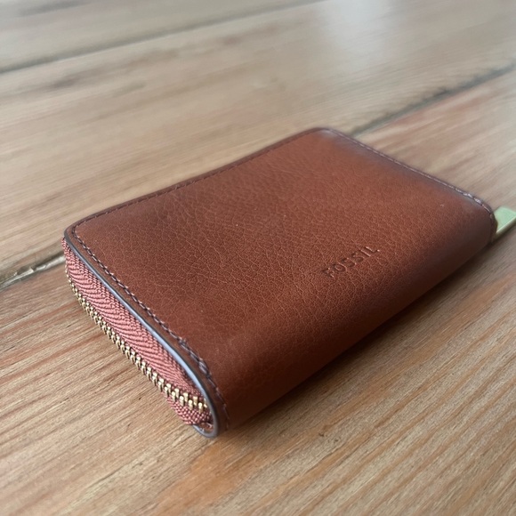 Fossil Brown Mini Leather Wallet - Picture 2 of 8
